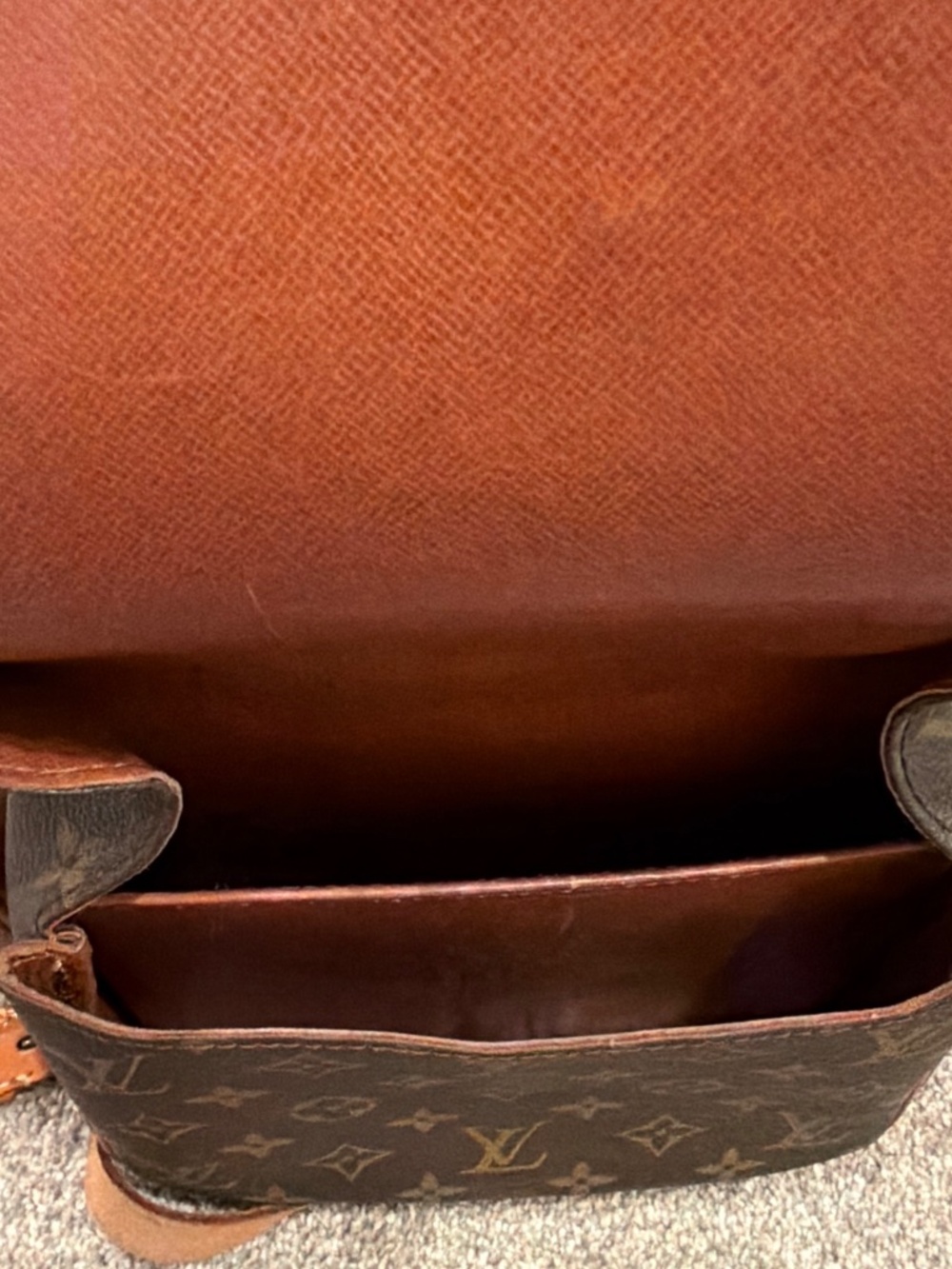 Authentic Louis Vuitton bag - Picture 5 of 6